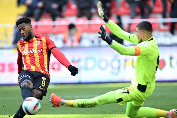 Kayserispor'da ayrılık: İran'a transfer oldu