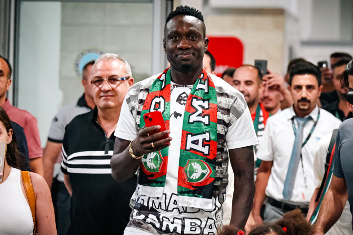 Mbaye Diagne Türkiye'ye döndü: 2 yıllık imza attı