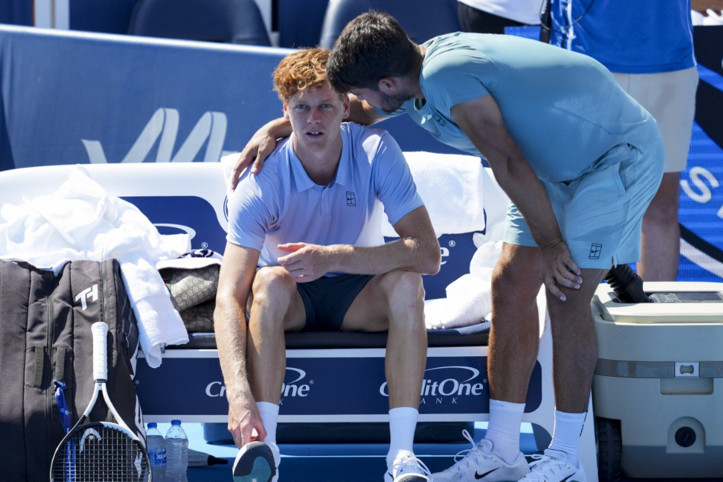 Sinner maçtan çekildi, Alcaraz 20 dakikada şampiyon oldu