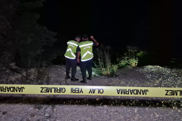 Frenleri boşalan minibüs uçuruma yuvarlandı: 1 yaralı