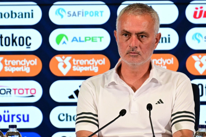 Mourinho yine iğneledi: Türkiye’de futboldan en az anlayan kişi teknik direktör