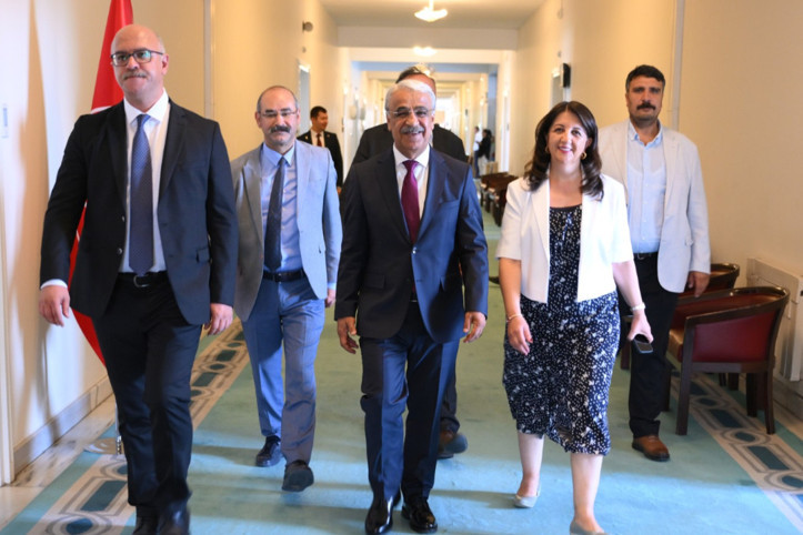 Komisyondan sonra ilk: DEM Parti İmralı'ya gidiyor