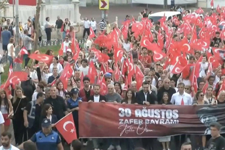 Beşiktaş’ta 30 Ağustos yürüyüşü