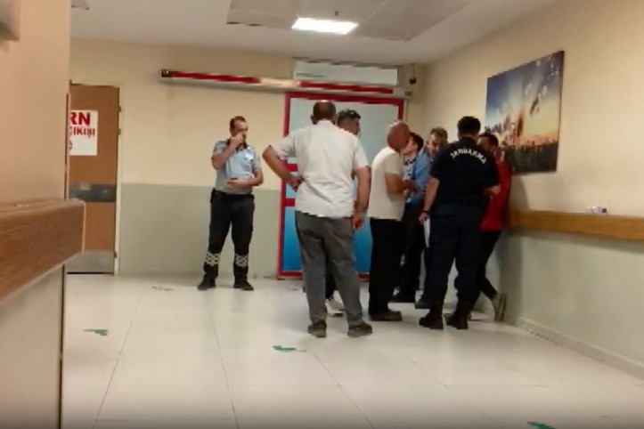 2 yaşındaki çocuk babasının traktörünün altında kaldı