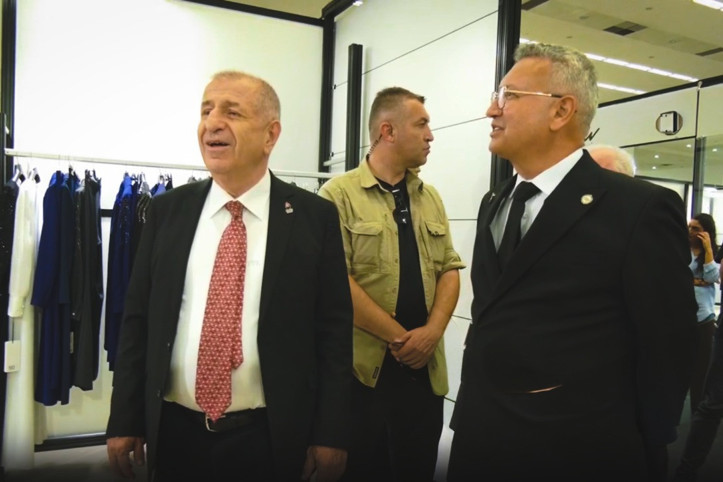 Ümit Özdağ moda fuarını gezdi