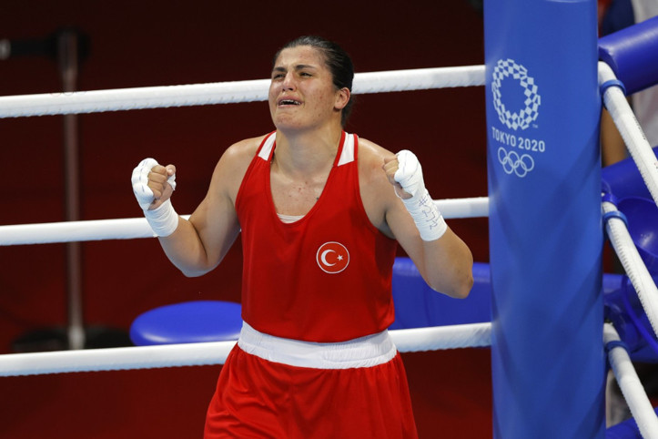 Busenaz Sürmeneli'den eleştirilere cevap: Pes etmeyen birini asla yenemezsiniz