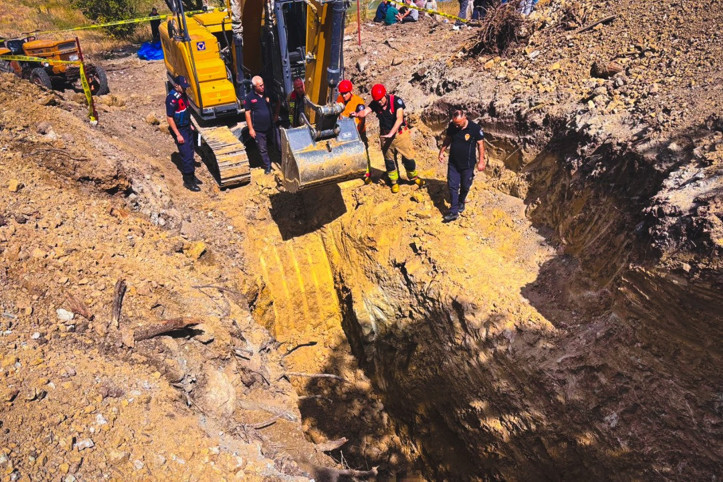 Toprak kaydı, 2 kişi öldü