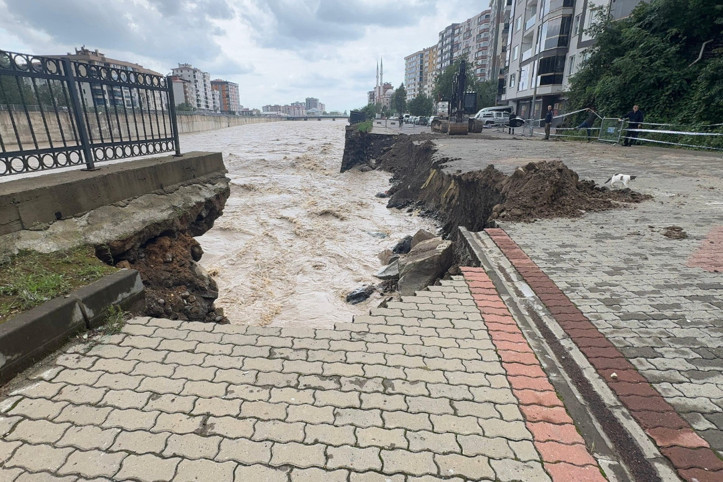 Giresun'da sağanak: Mahsur kalanlar kurtarıldı