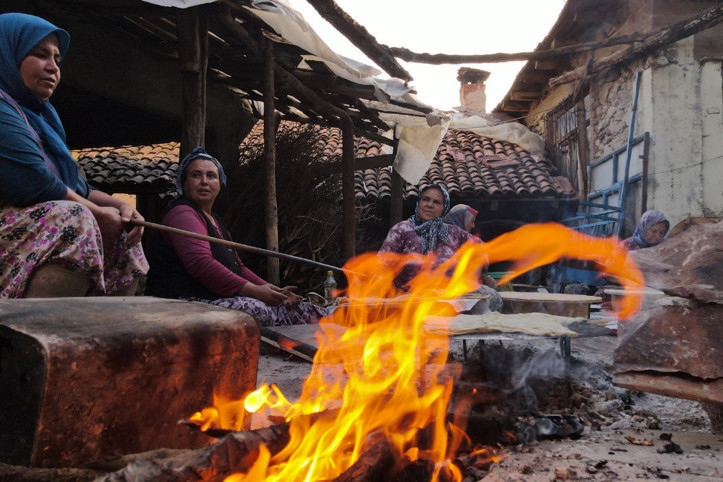 Gelenek devam ediyor: Bizde para geçmiyor