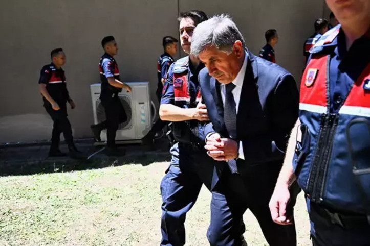 Kartalkaya faciası: Otel sahibi, topu bakanlığa attı