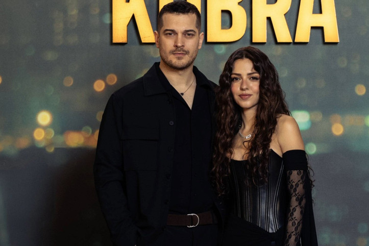 Aslıhan Malbora’dan sevgilisi Çağatay Ulusoy’a doğum günü sürprizi