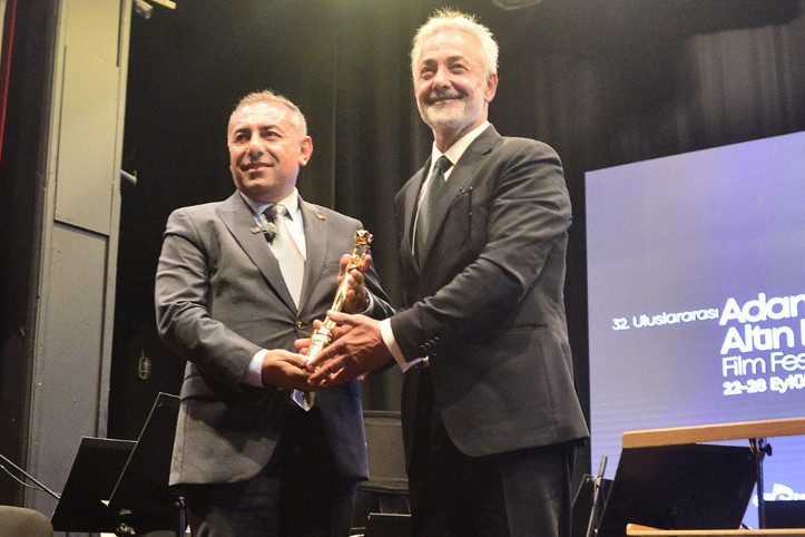 Altın Koza'da 'Onur Ödülü' Mehmet Aslantuğ ve Meral Orhonsay'a