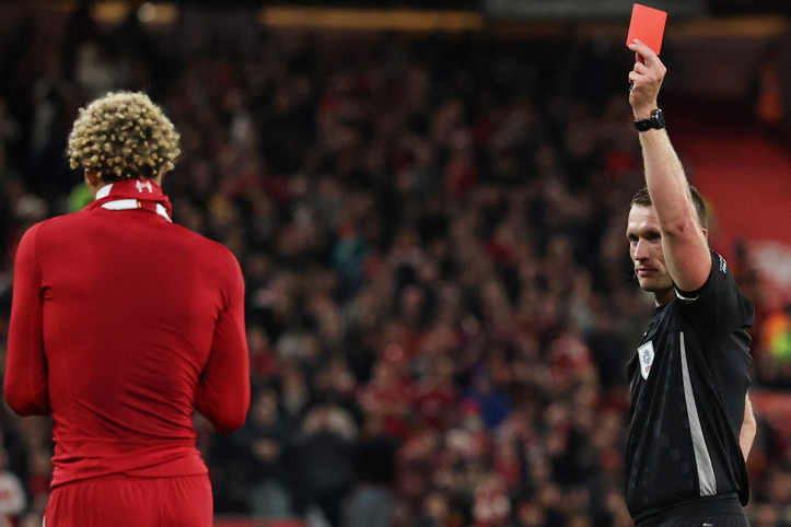 Arne Slot "Yaptığı aptalca" demişti: Liverpool'dan Ekitike'ye maaş cezası