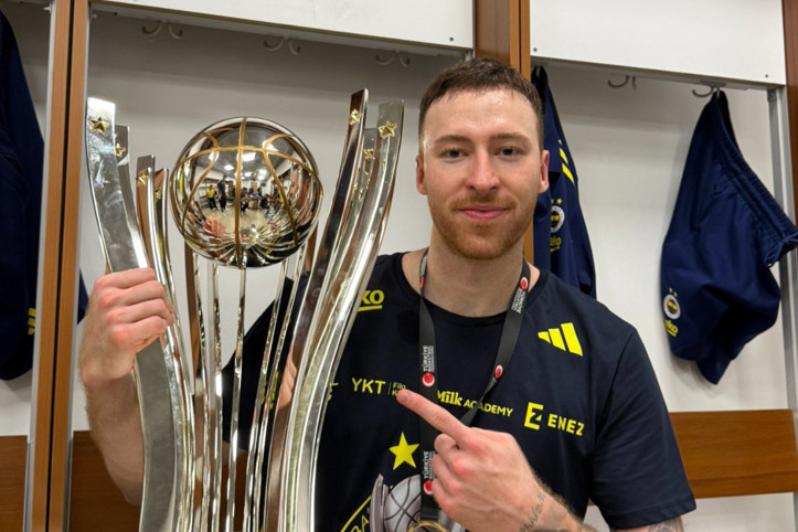 Onuralp Bitim, Fenerbahçe'deki ilk maçında kupa aldı