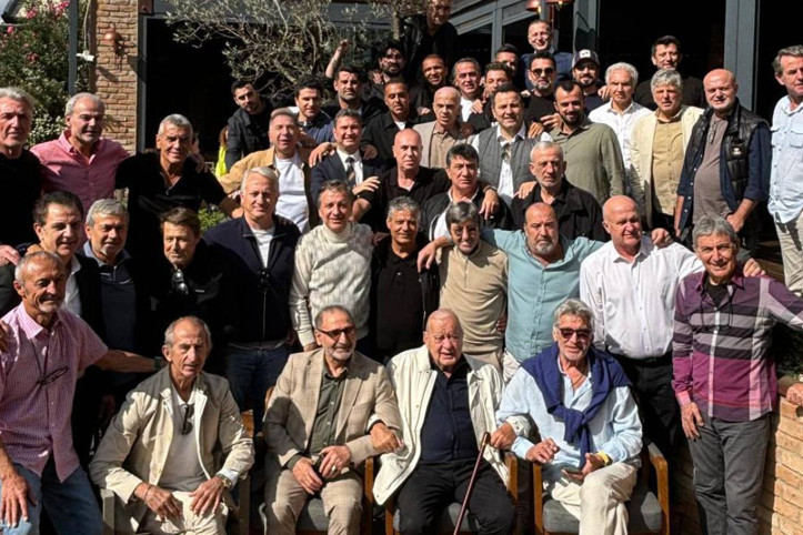 Rıdvan Dilmen, Fenerbahçe'nin eski oyuncularını bir araya getirdi