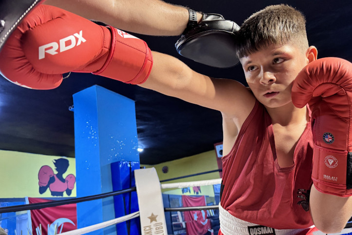 'Uslu dursun' diye boksa verdiler, şampiyon oldu: 'Ailem güvenmiyordu'