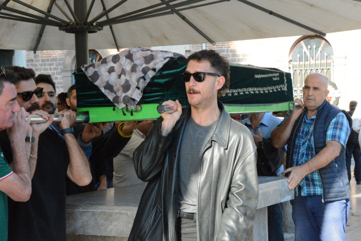 Uraz Kaygılaroğlu'nun babaanne acısı