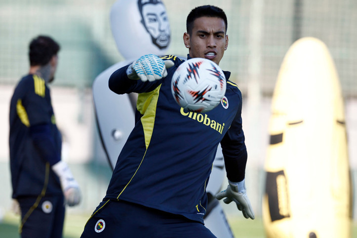 Fenerbahçe'de maça saatler kala sakatlık: İrfan Can Eğribayat'ta kırık var!