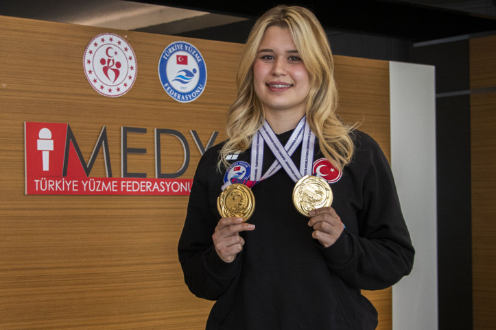 Şampiyon Defne Kurt, altın madalyasını Gazzeli çocuklara armağan etti