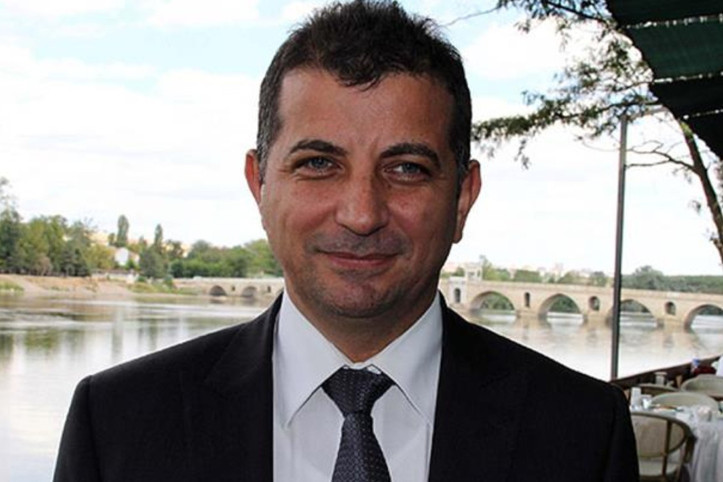 CHP'den iki bakana Ünsal Ban soruları