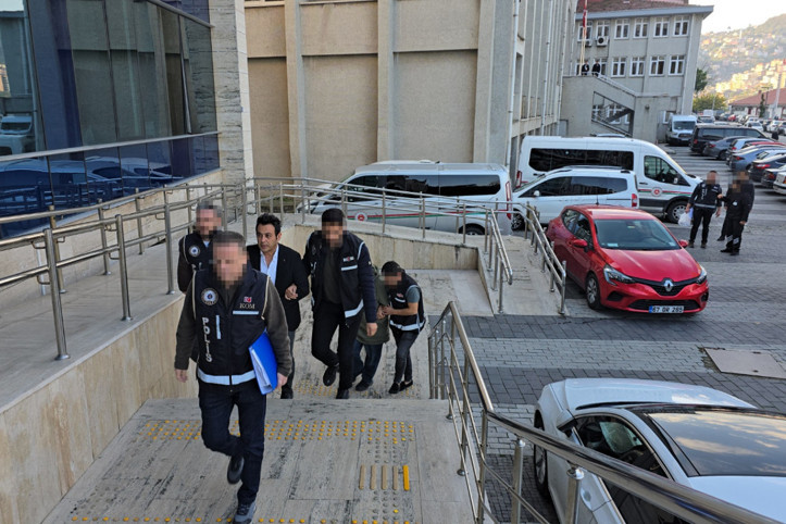 'Zorla kürtaj' soruşturması: İki doktor adliyeye sevk edildi