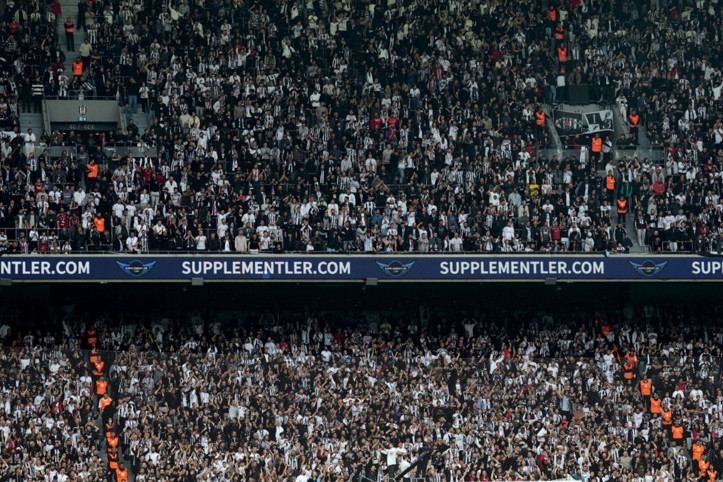 Beşiktaş karıştı: Dolmabahçe’de 3 isim ıslıklandı