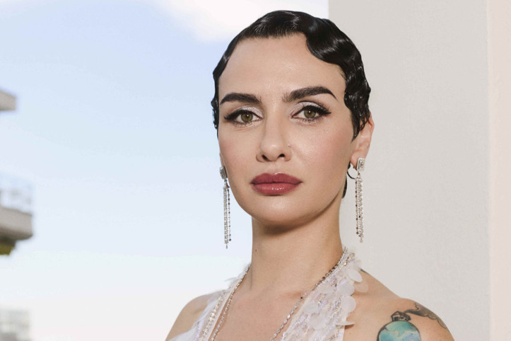 Birce Akalay’dan 20 yıl öncesine yolculuk