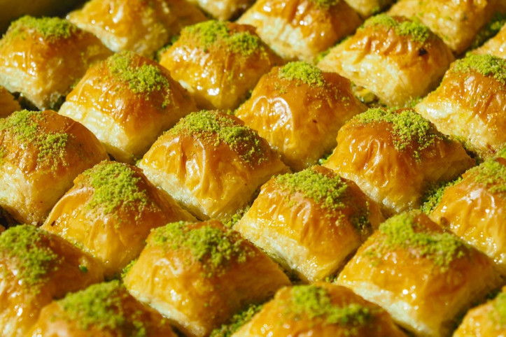Baklava yiyen çocuk öldü
