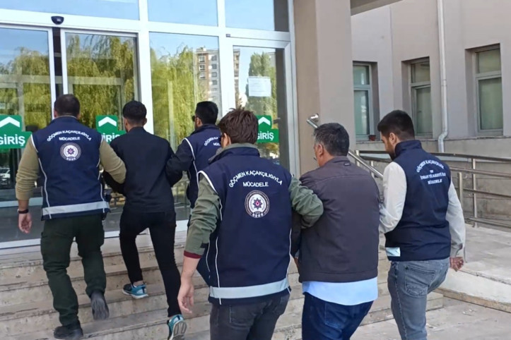 Sivas’ta yasa dışı göçmen operasyonu: 9 kişi yakalandı