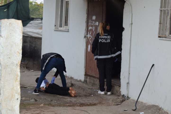 Batman’da uyuşturucu baskını: 5 kişi yakalandı