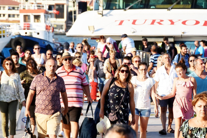 Türk turistler akın etmişti: Yunan adaları için korkutan rapor