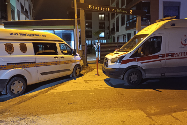 İzmir’de aile faciası: Evden 3 cenaze çıktı