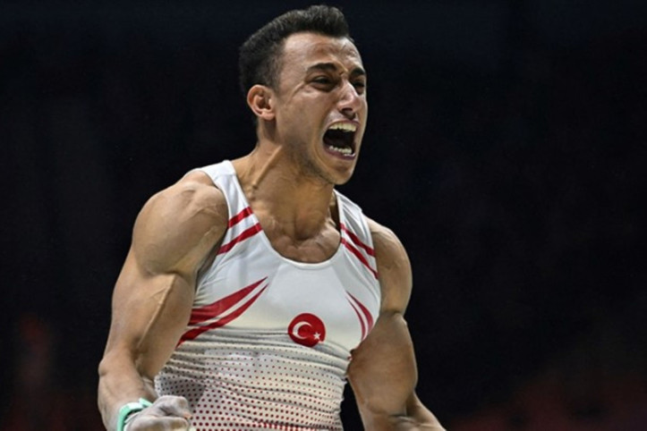 Milli jimnastikçi Adem Asil, dünya 2'ncisi oldu