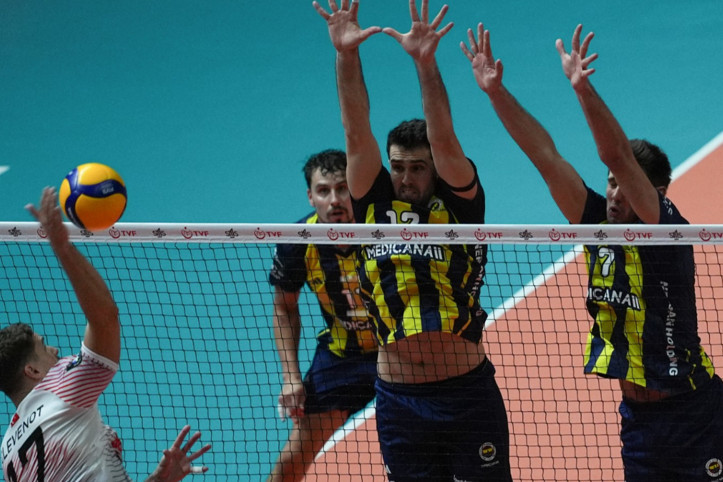 Fenerbahçe, Efeler Ligi'ni kötü açtı: Ziraat'e 3-0 yenildi