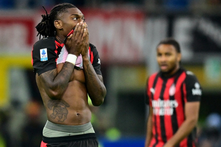 Lider Milan'a soğuk duş: Pisa'yı geçemedi