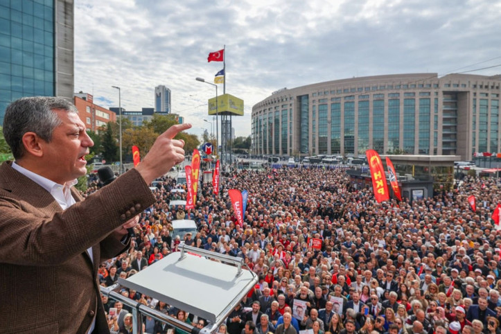 CHP'liler Çağlayan'da... Özgür Özel: İBB'de kayyum yoksa Saraçhane sayesinde