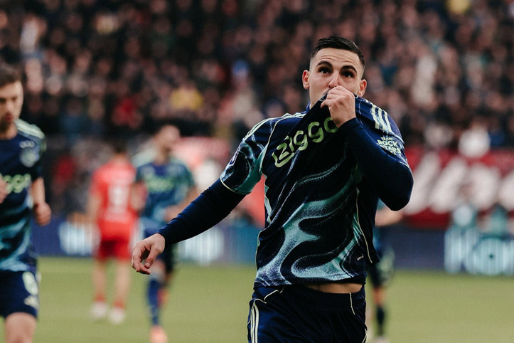 Galatasaray'ın Devler Ligi'ndeki rakibi Ajax, Twente’yi 5 gollü maçta devirdi