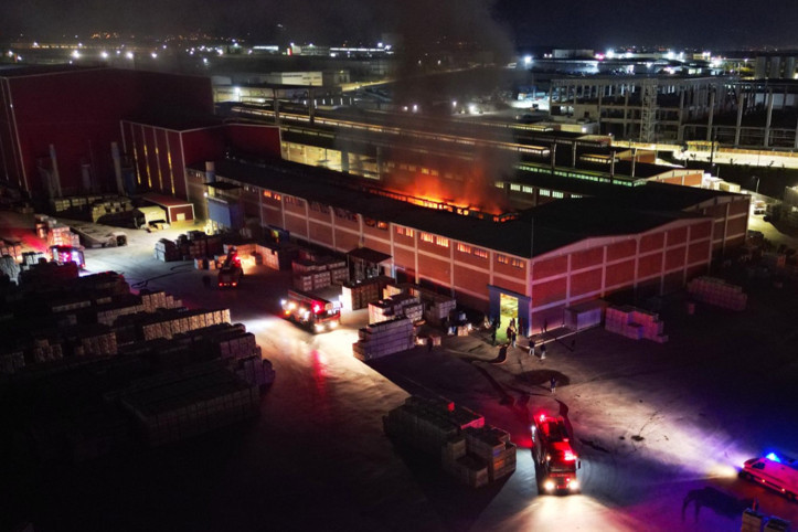 Manisa'da granit fabrikasında yangın