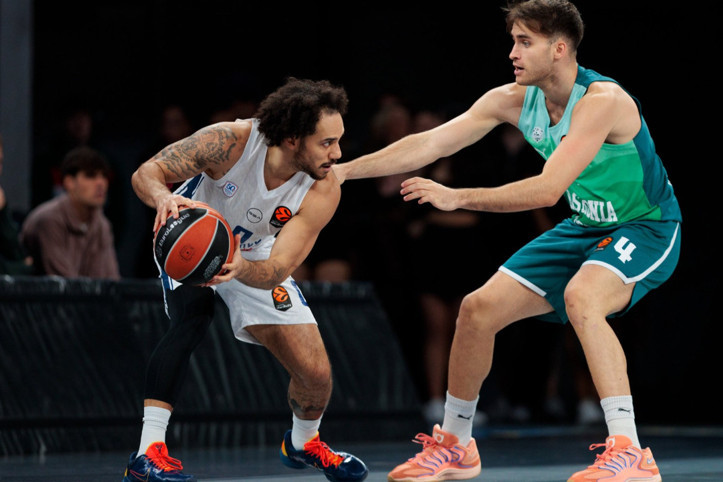 Anadolu Efes, Baskonia deplasmanından çıkamadı: Larkin yeterli olmadı