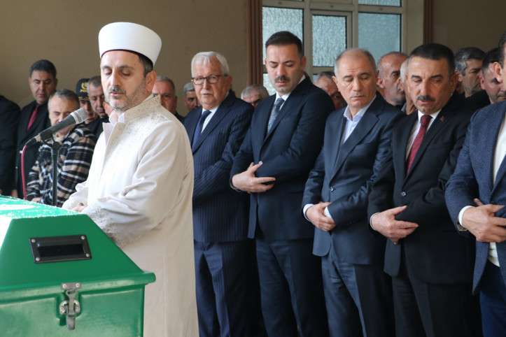 AKP'li Efkan Ala'nın acı günü