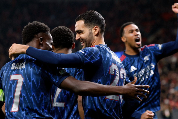 Arsenal'e gol atana helal olsun! Prag'a farklı tarife, seri 8 maça çıktı!