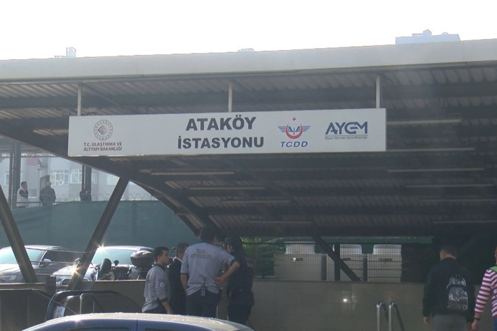 Ayağı Marmaray'a sıkıştı