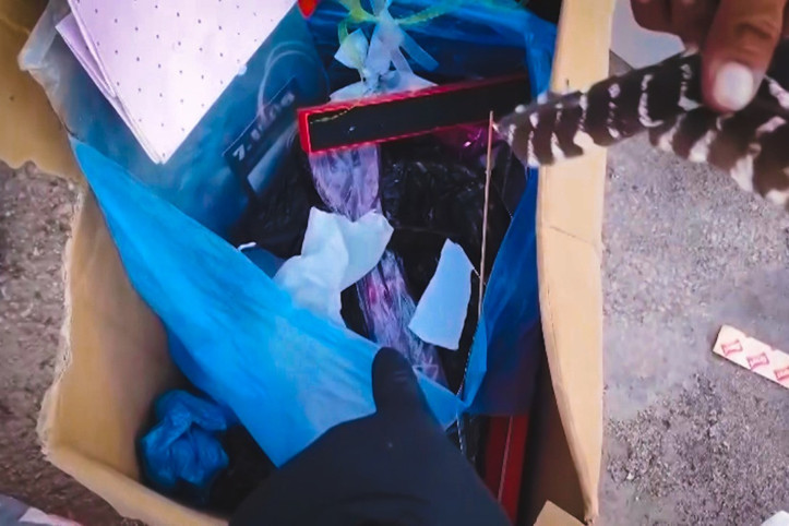 Çöp çöp dolaşıyorlar, bazen servet buluyorlar: İnternetten baktık, 800 bin TL