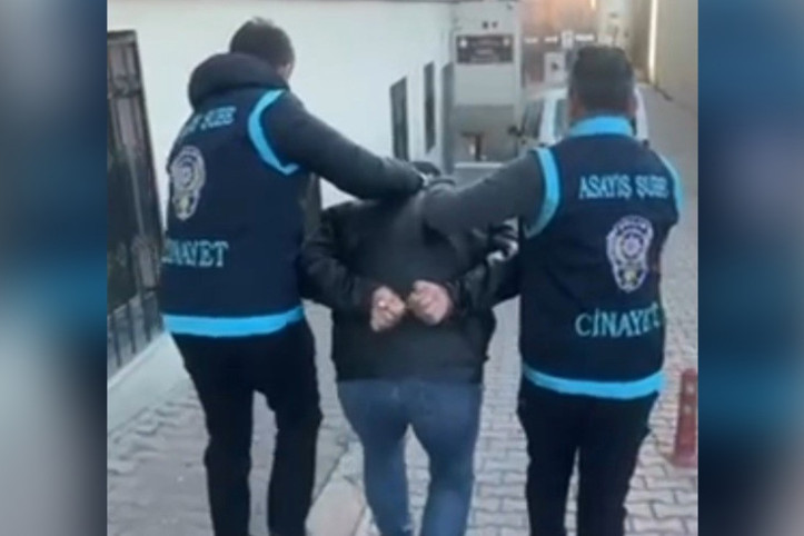 Husumetlisini vurmak isterken başkasını yaraladı