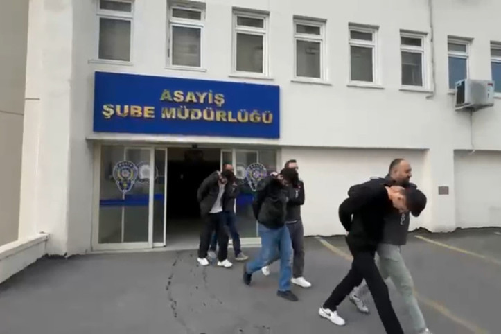 “Bağlama büyüsü” bahanesiyle dolandırıldılar