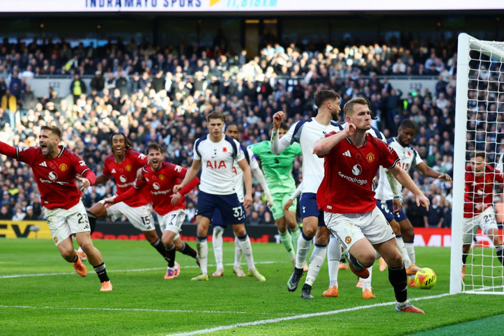 10 kişilik Manchester United, Tottenham'ı 90+6'da yıktı!