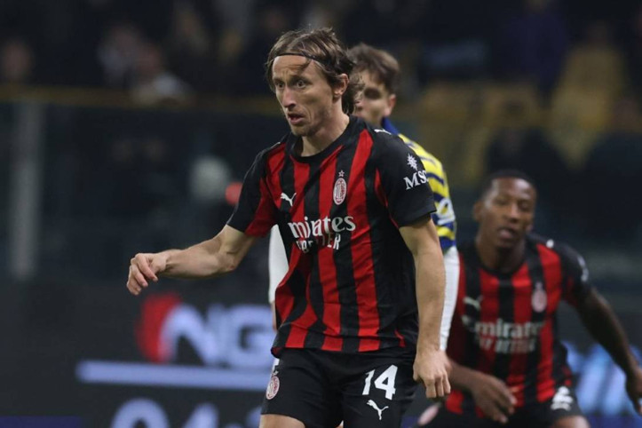 Milan, 2-0 öne geçtiği maçta puan kaybetti: Zirve yarışında yara aldı