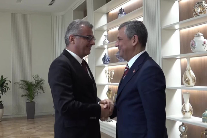 Özgür Özel, KKTC Cumhurbaşkanı Erhürman’ı ziyaret etti