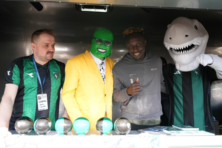 Dan Agyei'ye Kocaeli'de sevgi seli