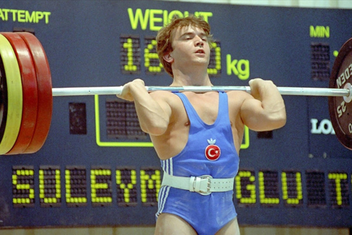 "Cep Herkülü" Naim Süleymanoğlu: Time'a kapak olan ilk Türk